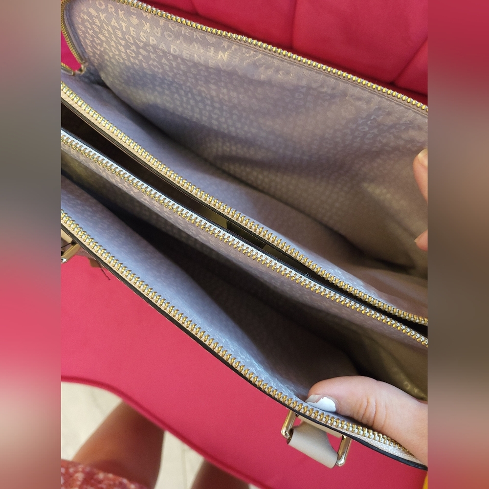 Authentic Kate Spade ♠️ - Picture 6 of 7